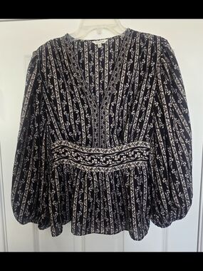 Max Studio Black & White V-Neck Printed Peasant Blouse, Size Medium